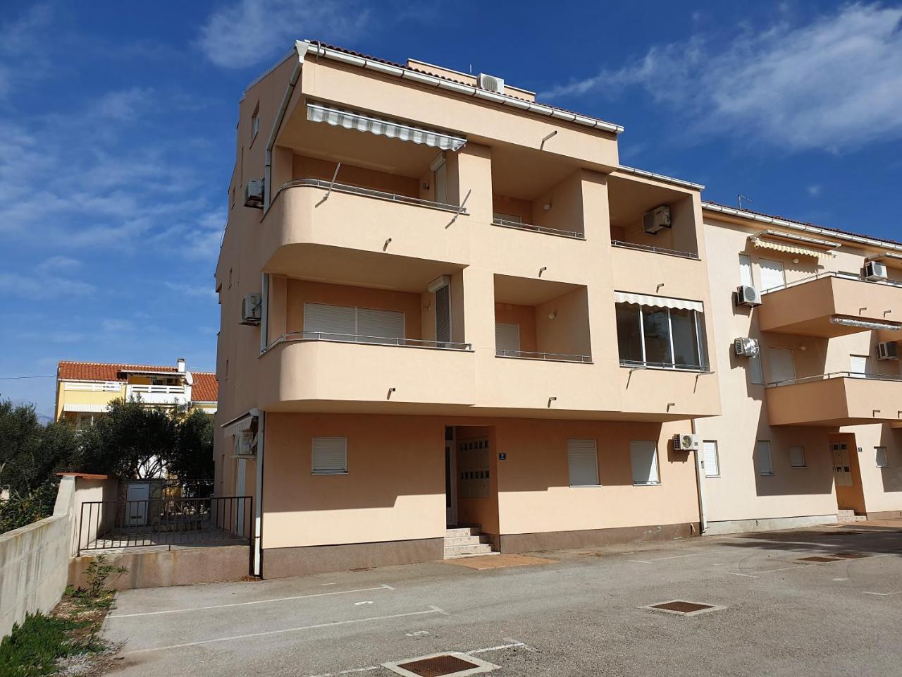 Apartment Valamar Novalja Exterior foto