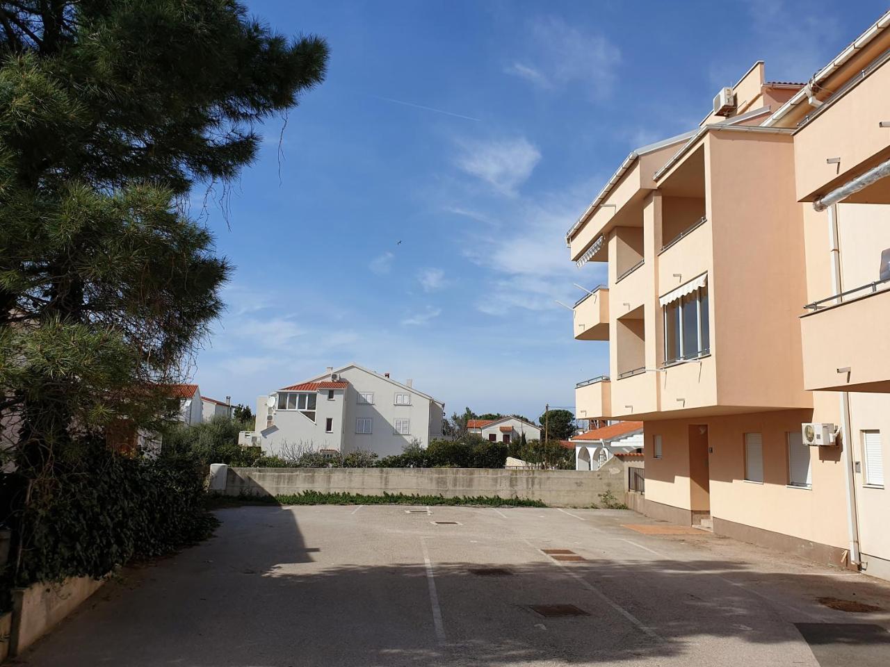 Apartment Valamar Novalja Exterior foto